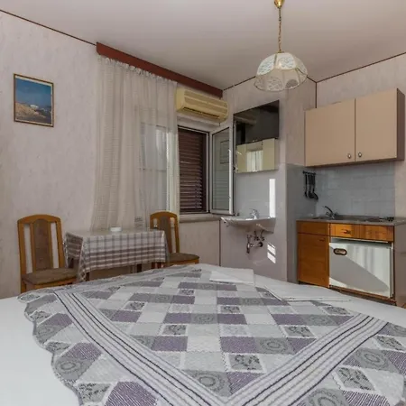 Double 5492d بيت ضيافة